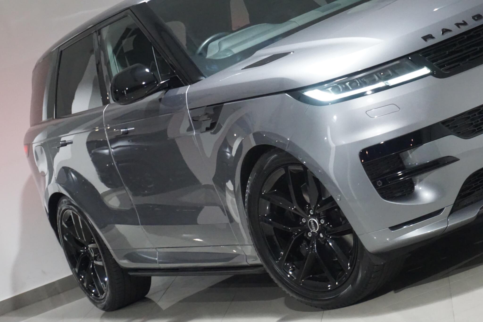 Land Rover Range Rover Sport 3.0 D300 MHEV Dynamic SE SUV 5dr Diesel Auto 4WD Euro 6 (s/s) (300 ps)